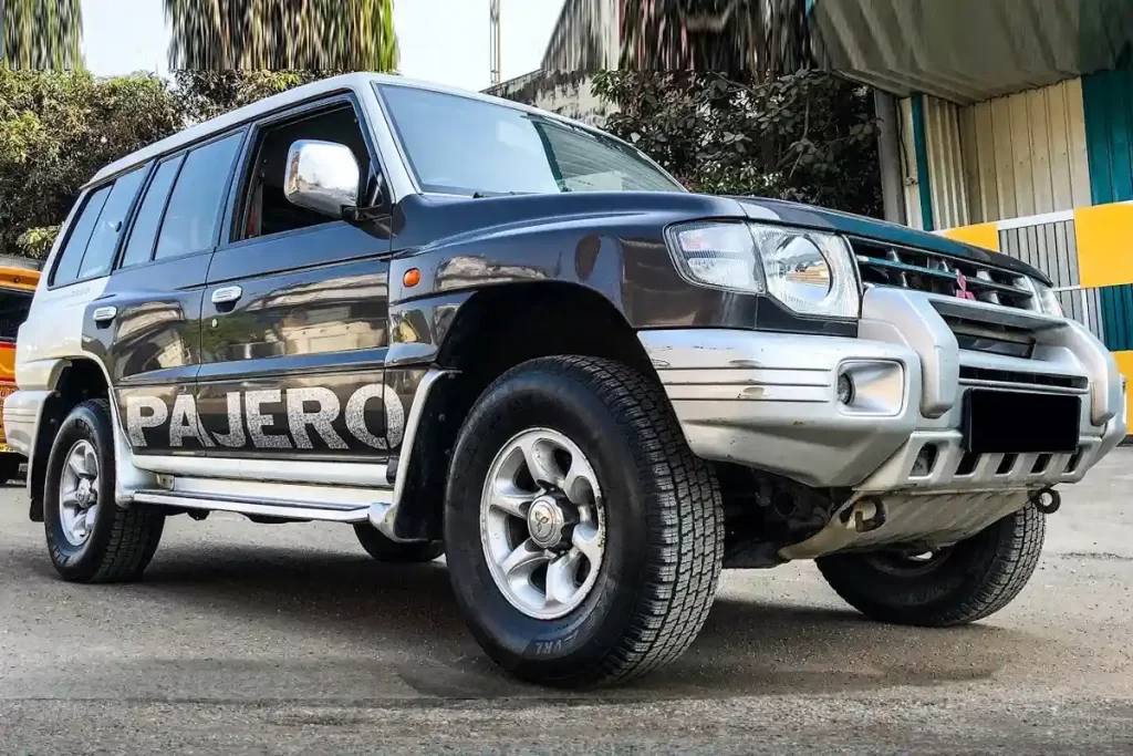 Mitsubishi Pajero SFX Car