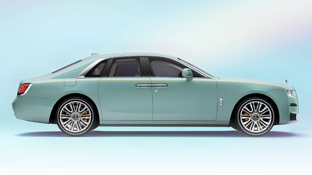 Rolls-Royce-exterior image 2