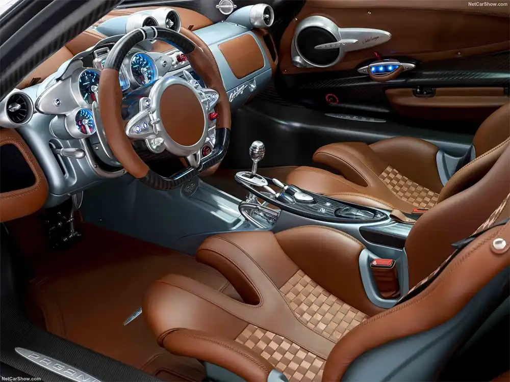 Pagani Huayra-Interior