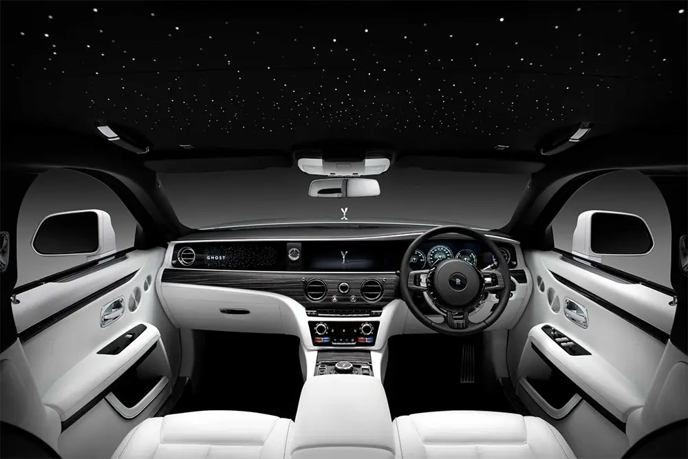 Rolls Royce Ghost- Dashboard Interior Design 