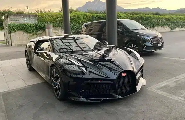 Ronaldos-Bugatti car