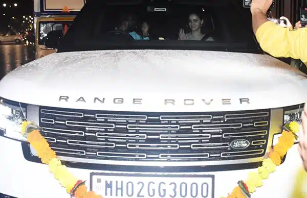 Ananya Panday Range Rover