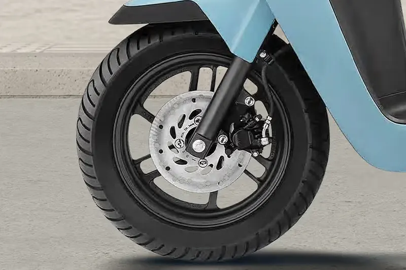 Honda Activa E wheel size