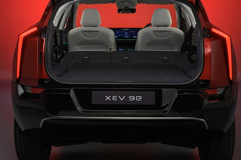 Mahindra XEV 9e Boot space