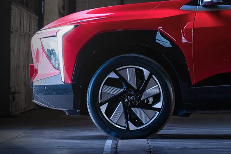 Mahindra XEV 9e Wheel