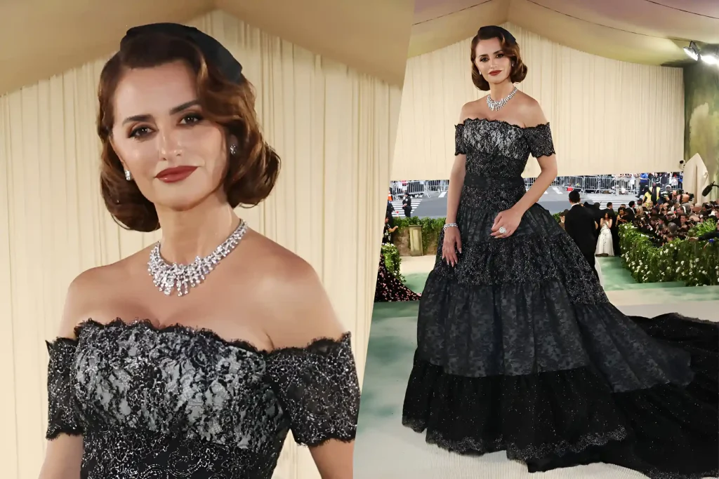 Penelope Cruz Met Gala 2024​. Outfit and jewellery by Chanel