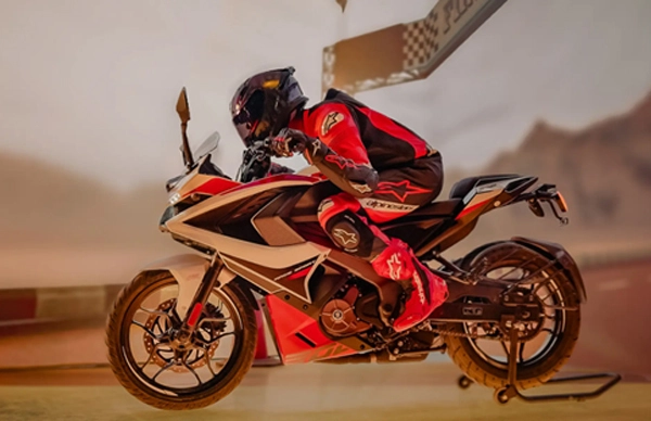 Bajaj Pulsar RS200 | Autolivenews